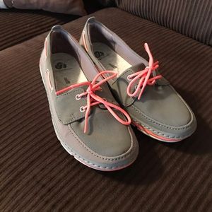 Cloud slipper dock style shoes